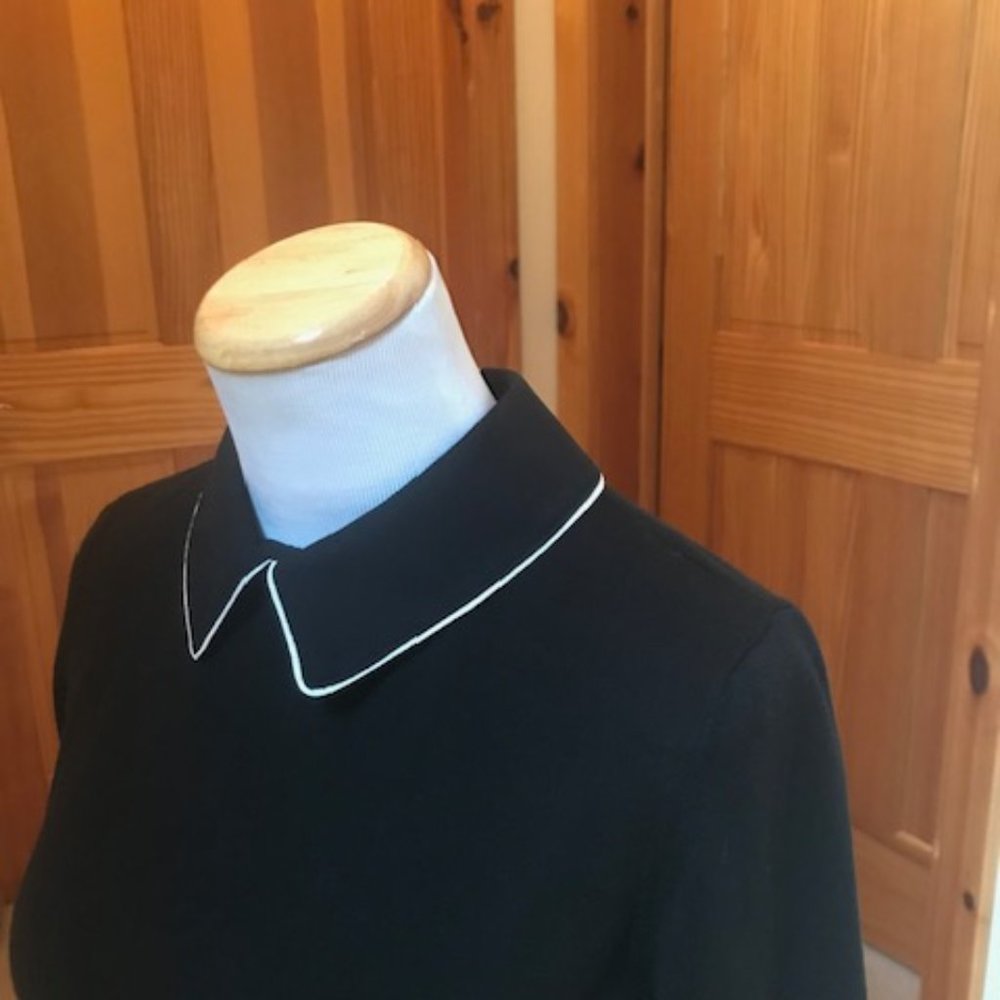 NWT - VINCE CAMUTO Black Peter Pan Collar Long Sleeve Shirttail Sweater Top - PS - Picture 5 of 11
